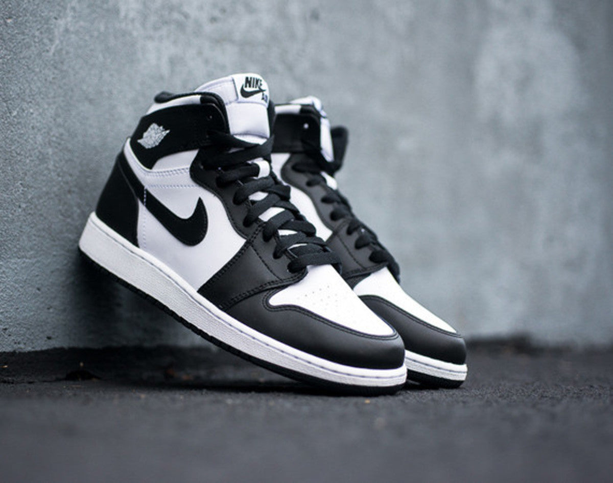 Nike Air Jordan 1 Retro OG Black White