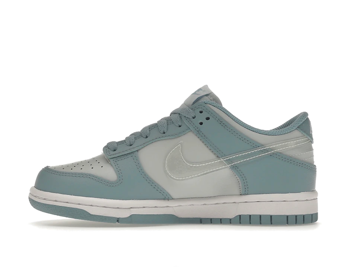 Nike Dunk Low "Clear Blue" Sneaker